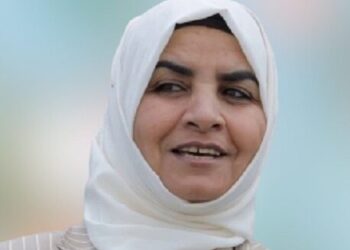عايدة بن عمر .. الناشطة السياسية والإعلامية التونسية