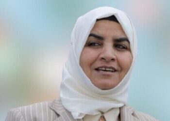 عايدة بن عمر .. الناشطة السياسية والإعلامية التونسية