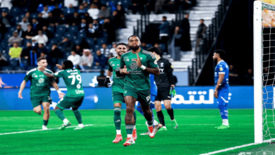 إيفان توني يقود الأهلي لانتصار مثير على الهلال في كلاسيكو الدوري السعودي