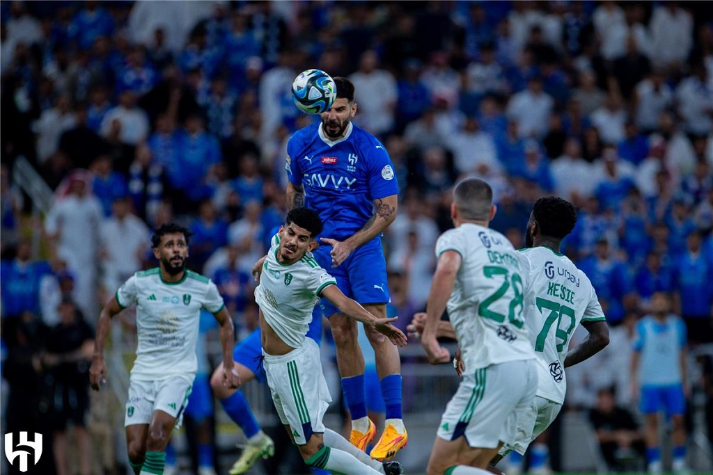 موعد مباراة الهلال والأهلي في كلاسيكو الدوري السعودي والقنوات الناقلة