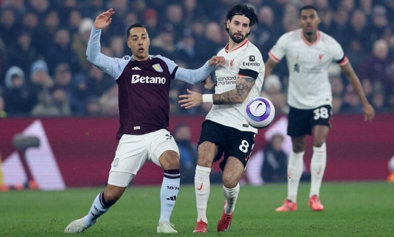 ليفربول وأستون فيلا يتعادلان في مواجهة مثيرة بالدوري الإنجليزي