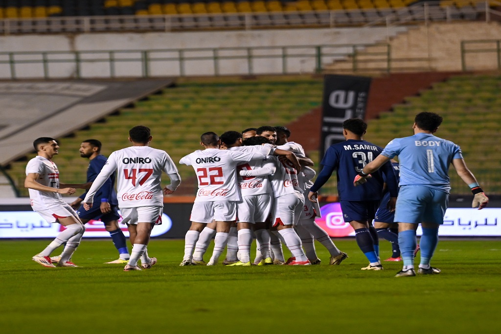 الزمالك يهزم إنبي بثلاثية نظيفة في الدوري المصري