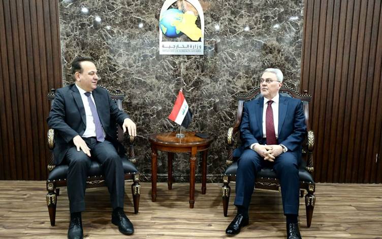 رئيس لبنان يزعج العراق بتصريحات بشأن الحشد الشعبي