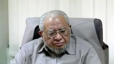 خورشيد أحمد ولد عام 1932 في مدينة نيودلهي