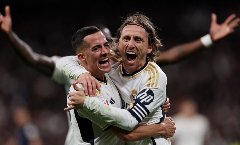 ريال مدريد يمدد عقدي مودريتش وفاسكيز حتى يوليو لضمان مشاركتهما في كأس العالم للأندية