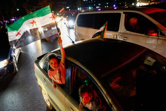 سوريا: رفع العقوبات الأمريكية "نقطة تحول محورية