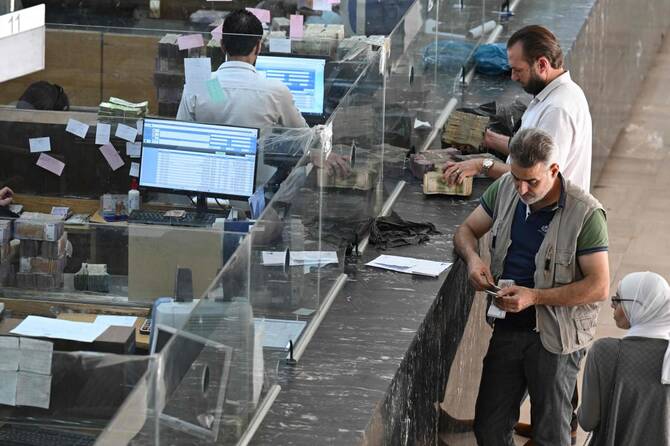 إدارة ترامب ترفع العقوبات عن سوريا