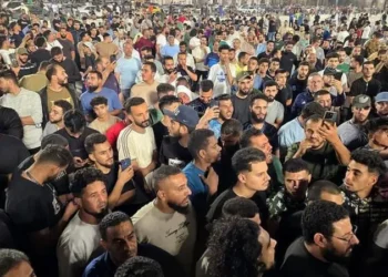 اشتباكات دامية وتحديات إنسانية وسياسية متصاعدة