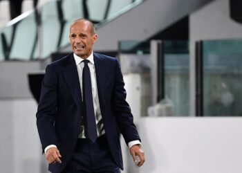 أليجري يعود إلى ميلان بعد 11 عامًا.. عقد لثلاث سنوات وراتب 5 ملايين يورو