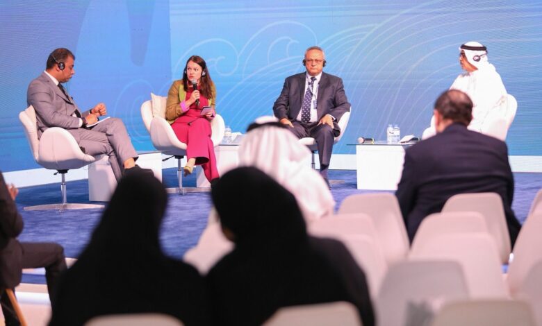 في معرض أبوظبي للكتاب 2025