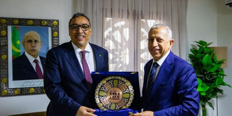 رئيس الأكاديمية العربية يلتقي وزير التعليم العالي الموريتاني لتعزيز التعاون المشترك