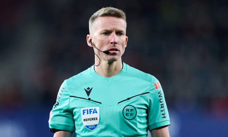 هيرنانديز هيرنانديز يعود لإدارة الكلاسيكو بعد 5 سنوات.. مواجهة حاسمة بين برشلونة وريال مدريد
