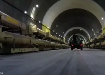 هل قصفت إسرائيل منشأة صاروخية سرية في خرم آباد؟ 