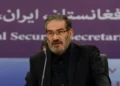 "بعدما عاد إلى الحياة.. من هو علي شمخاني؟ السلاح والسلطة والظل الثقيل في إيران ما بعد الثورة"