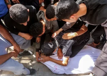 المقاومة تخوض مواجهات بالقطاع وغارات الاحتلال تحصد عشرات الشهداء