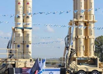 صواريخ متقدمة تستهدف شمال إسرائيل وتفعيل دفاع "حيتس" الاستثنائي