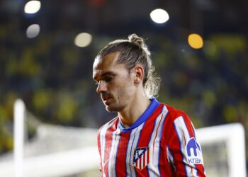 رسميًا.. جريزمان يُجدد عقده مع أتليتكو مدريد حتى 2027