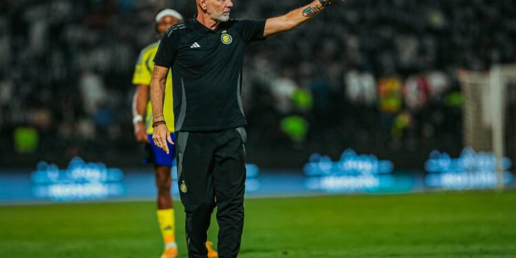 بيولي يقترب من الرحيل عن النصر والعودة إلى فيورنتينا بعد موسم مخيب