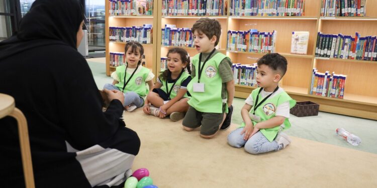 بالتعاون مع كلية التربية في جامعة الإمارات مركز أبوظبي للغة العربية يطلق "الطفل يقرأ"