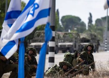 إسرائيل تخنق غزة وتدفع سكانها غربًا في ظروف غير آدمية