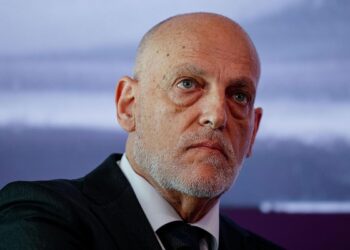 تيباس يرفض تأجيل مباراة ريال مدريد: «20 يومًا راحة كافية.. مثل تشيلسي وباريس»