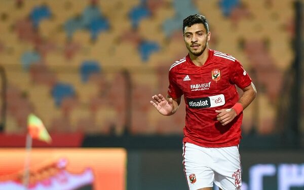 محمد شريف يعود إلى الأهلي بعقد جديد لمدة 3 سنوات بعد نهاية مشواره مع الخليج السعودي