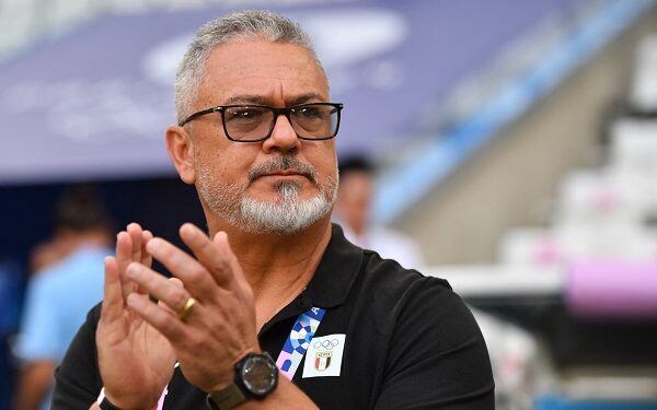 ميكالي يكشف سبب رفضه تدريب الزمالك: ظروف صحية وعائلية وراء القرار