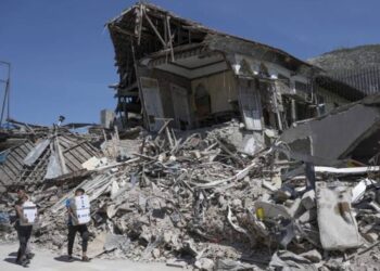 زلزال بقوة 6.2 يضرب إسطنبول وبورصة في تركيا