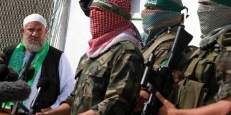 الكيان يقرر استهداف قادة حماس في الخارج