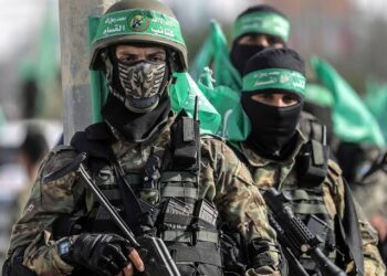 حماس ترفض خطة إسرائيل لنقل سكان غزة وتصفها بـ"التضليل والتهجير القسري"
