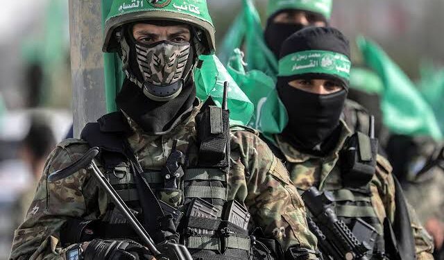 حماس ترفض خطة إسرائيل لنقل سكان غزة وتصفها بـ"التضليل والتهجير القسري"