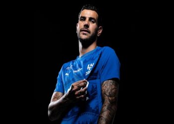 غياب ثيو هيرنانديز عن الهلال أمام الرياض بسبب عقوبة أوروبية