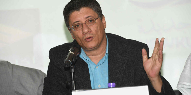 مصلوح يرأس مؤتمرأ يحتفي بتجربة الشاعر نادي حافظ يترأسه الدكتور سعد مصلوح ويشارك فيه 25 ناقداً