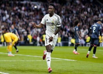 صراع إنجليزي على فينيسيوس.. مانشستر يونايتد ونيوكاسل يترقبان مستقبل نجم ريال مدريد