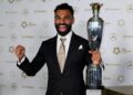 محمد صلاح يصنع التاريخ.. أول لاعب يحقق جائزة الأفضل في البريميرليج 3 مرات