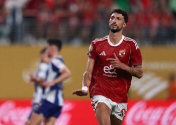 غموض حول انتقال وسام أبو علي من الأهلي إلى كولومبوس الأمريكي