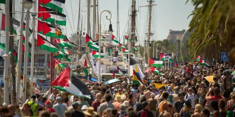 للمرة الثانية خلال24 ساعة : مسيّرة تستهدف أسطول "الصمود العالمي" في تونس قبل انطلاقه إلى غزة