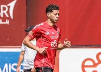 الأهلي يستعيد إمام عاشور قبل مواجهة إنبي في الدوري المصري