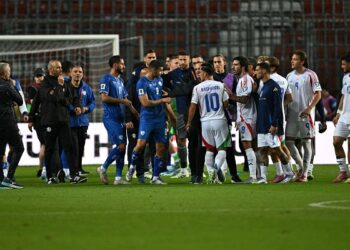 لاعبو إسرائيل يحتجون: تعرضنا للإهانات طوال المباراة أمام إيطاليا