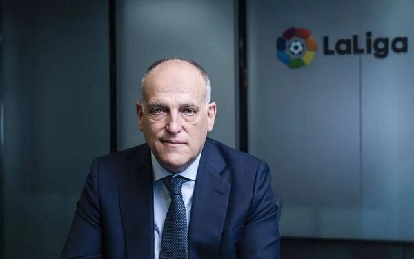 تيباس يرد على ريال مدريد: لا أزمة في نقل مباراة برشلونة وفياريال إلى ميامي