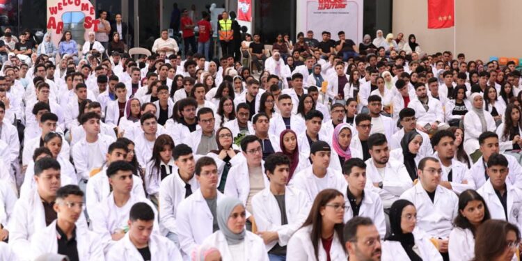 "الأكاديمية العربية" تستقبل دفعة جديدة من كلية الطب البشري بفرع العلمين