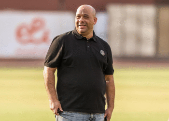 وليد صلاح الدين: العمل داخل الأهلي شرف كبير وأطالب الجماهير بالصبر والدعم