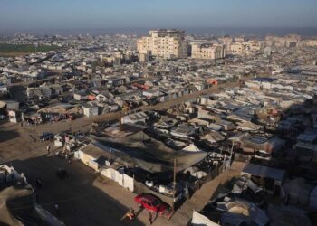 الطائرات الأمريكية فوق غزة: مراقبة للسلام أم تدخل في السيادة؟