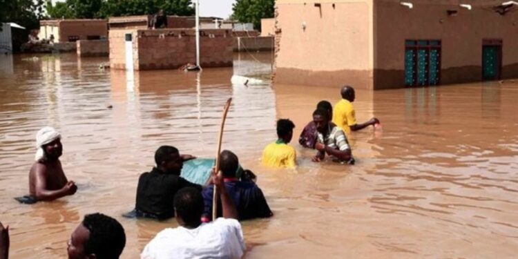 السودان يواجه حرباً طاحنة وغرقاً كارثياً مزدوجاً