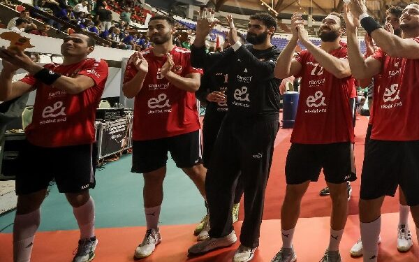 الأهلي بطلاً لإفريقيا لكرة اليد للمرة الثامنة والثالثة على التوالي بعد الفوز على درب السلطان المغربي