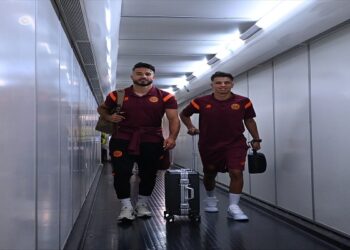نهضة بركان المغربي يصل القاهرة استعدادًا لمواجهة بيراميدز في السوبر الإفريقي