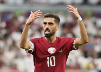 قائد منتخب قطر حسن الهيدوس يتبرع ببناء مدرسة وصالة رياضية في غزة بعد التأهل إلى كأس العالم