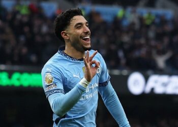 عمر مرموش يعود لتدريبات مانشستر سيتي بعد التعافي من إصابة الركبة