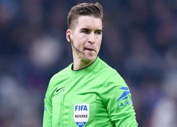 يويفا يعين الفرنسي فرانسوا لوتكسيه حكمًا لمباراة فرانكفورت وليفربول في دوري أبطال أوروبا