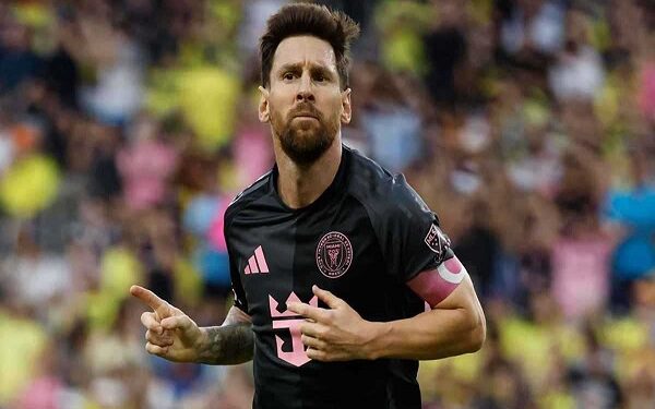 ميسي يسجل هاتريك رائع مع إنتر ميامي في فوز 5-2 بالدوري الأمريكي